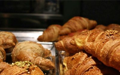 Brioche italienne pandoro : l’art doré d’une douceur qui illumine vos fêtes