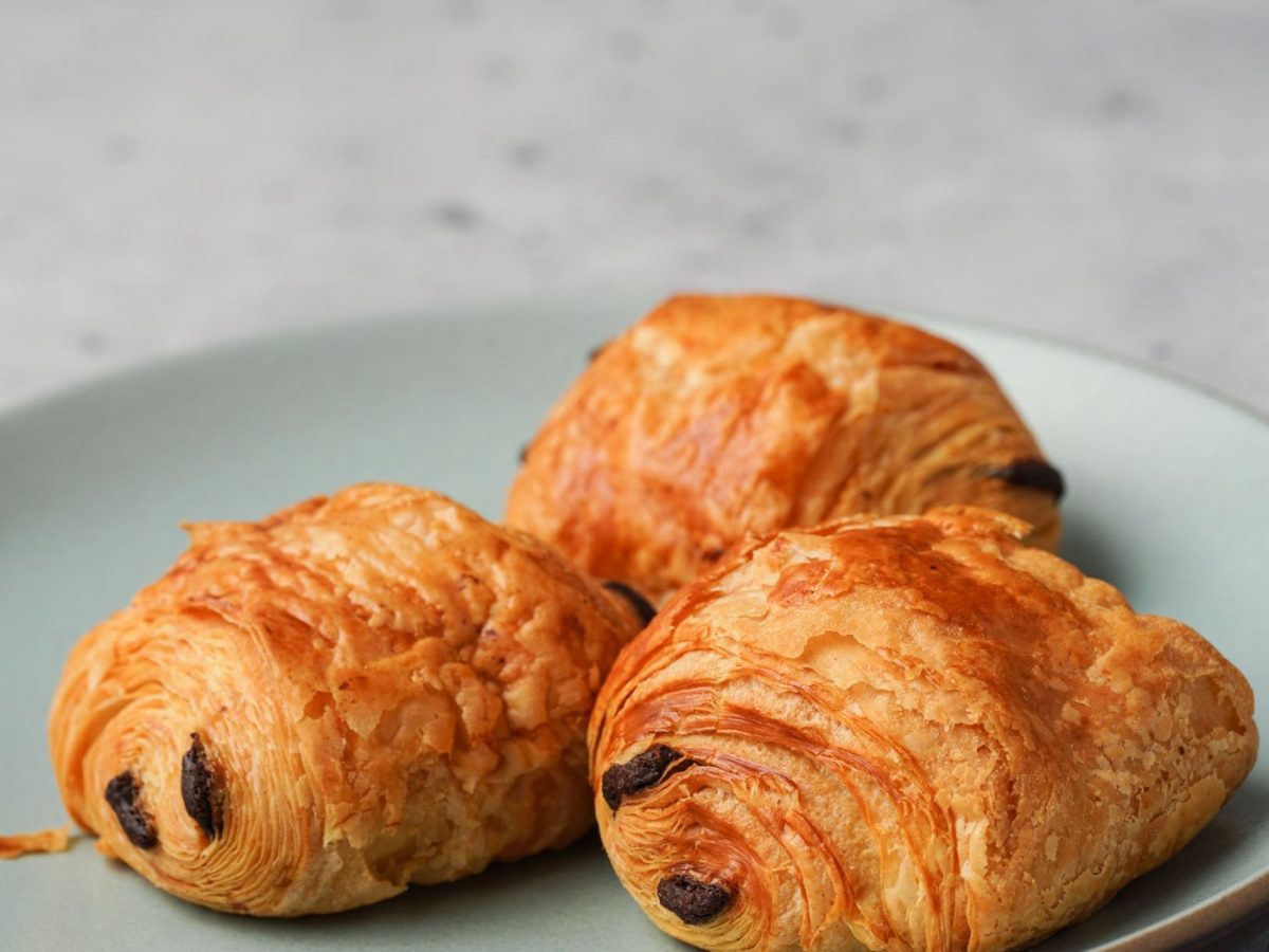 Pain au chocolat maison : réussir la pâte levée feuilletée